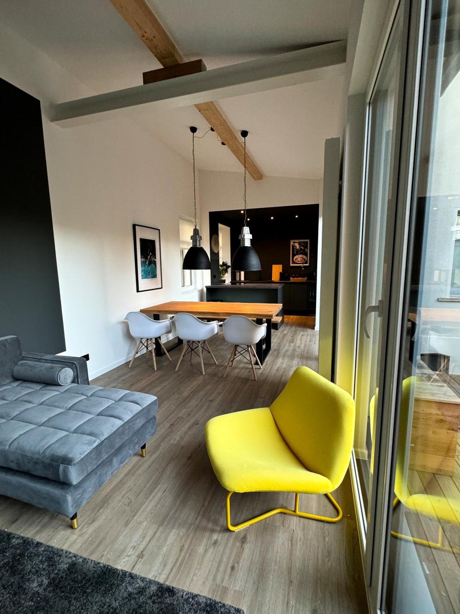 Apartment Carl Von Aurora